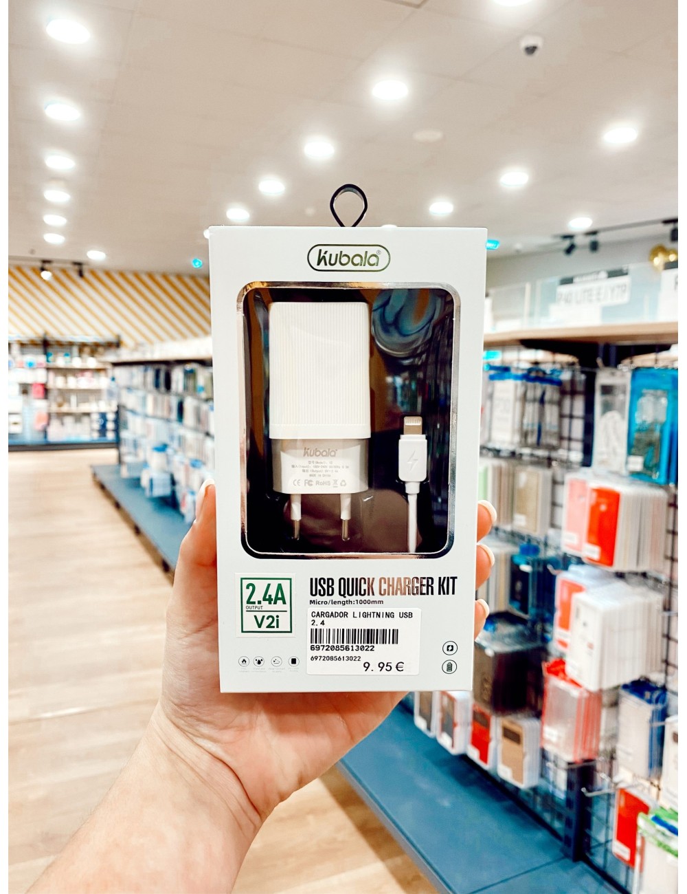 Cargador Lightning Blanco 2.4A V2M Cargador Lightning Blanco 2.4A V2M